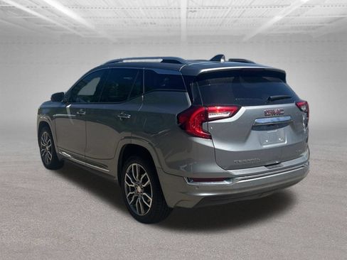 Used 2024 GMC Terrain Denali w/ Denali Premium Package AWD/4WD image 3