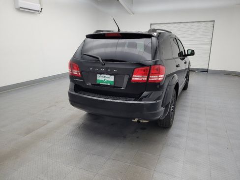 Used 2017 Dodge Journey SE w/ Flexible Seating Group image 7