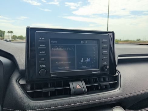 Used 2020 Toyota RAV4 LE w/ Carpet Mat Package FWD image 24