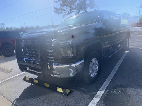 Used 2021 Chevrolet Silverado 2500 LTZ w/ LTZ Plus Package image 5