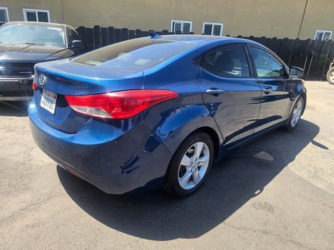 Used 2013 Hyundai Elantra GLS w/ Preferred Pkg image 3