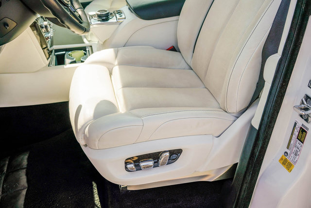 Used 2020 Rolls-Royce Phantom Sedan RWD image 57