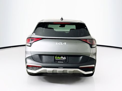 Used 2025 Kia Sportage LX image 7