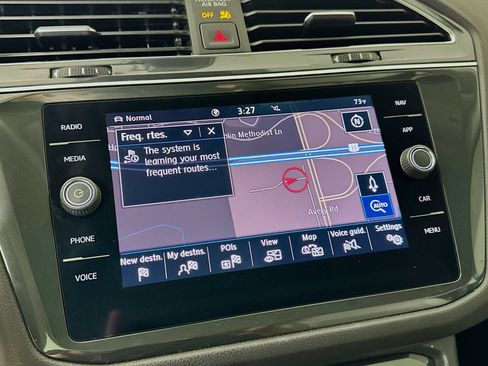 Used 2020 Volkswagen Tiguan SEL AWD/4WD image 26