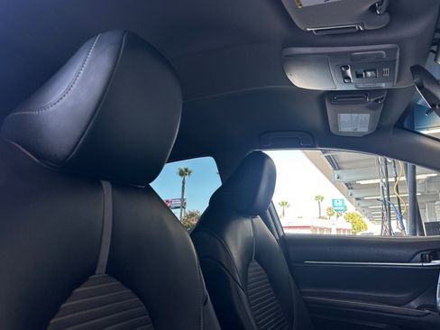 Certified 2021 Toyota Camry SE FWD image 15