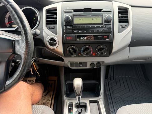 Used 2012 Toyota Tacoma 4x4 Access Cab w/ SR5 Pkg image 13