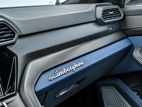 Used 2024 Lamborghini Urus S AWD/4WD image 49
