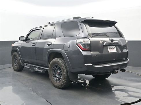 Used 2022 Toyota 4Runner SR5 image 3