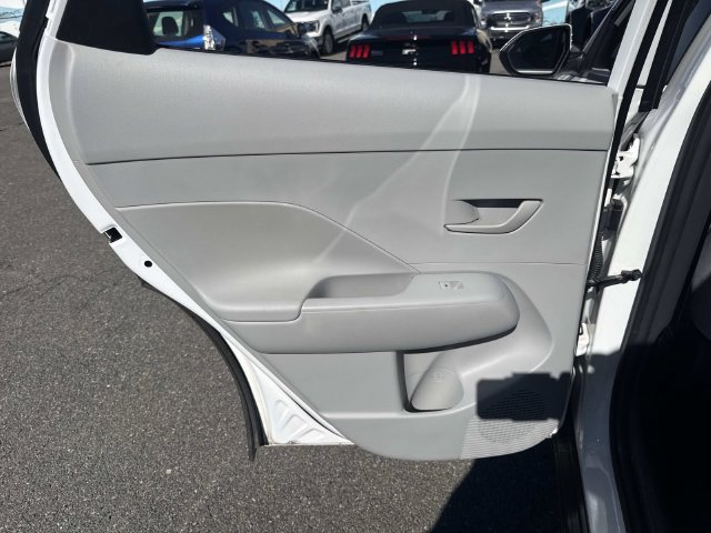 Used 2025 Hyundai Kona SEL FWD image 15