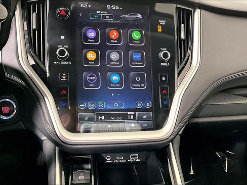 Used 2025 Subaru Outback Premium image 31