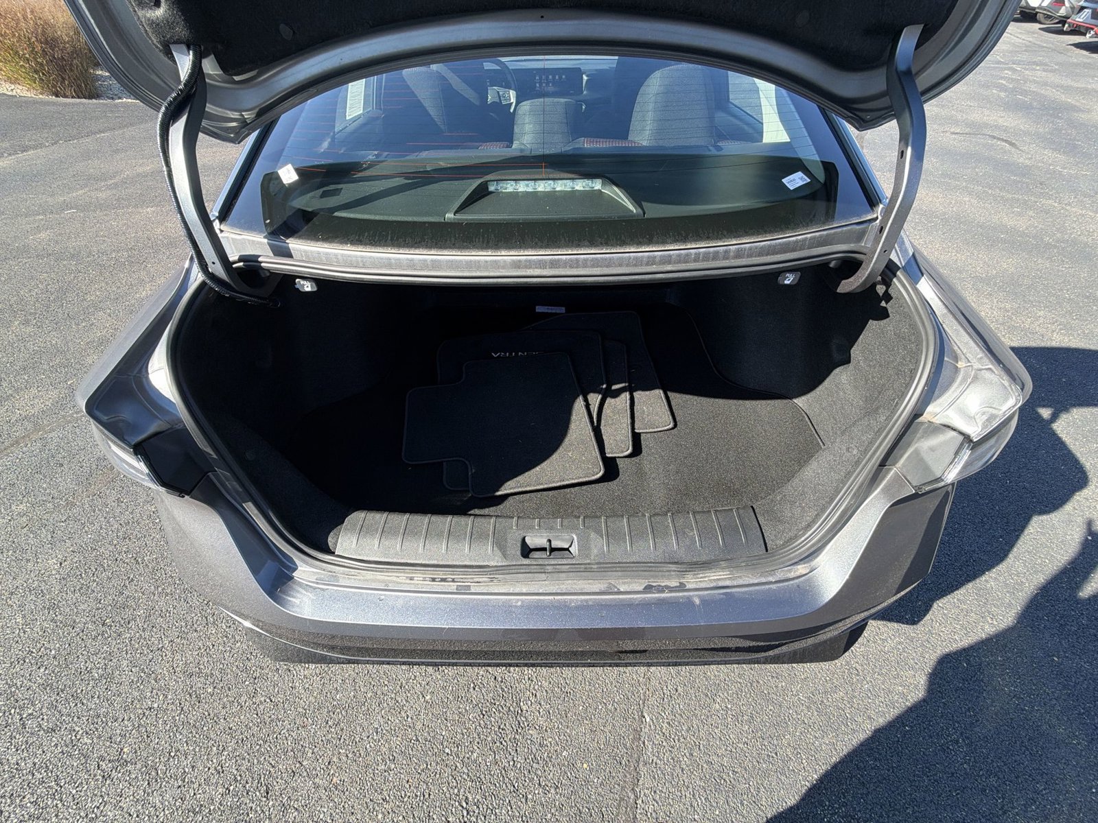 Used 2026 Nissan Sentra SR w/ Floor Mat Package FWD image 23
