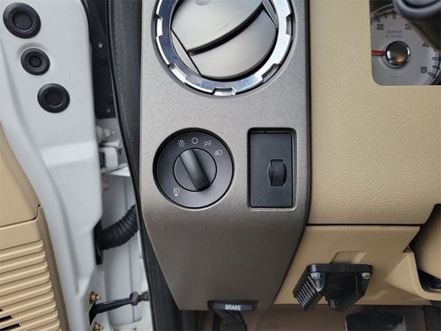 Used 2008 Ford F350 Lariat image 14