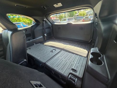 Used 2021 Toyota Highlander XSE image 10