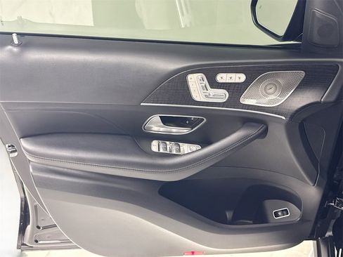 Used 2023 Mercedes-Benz GLS 580 4MATIC image 15