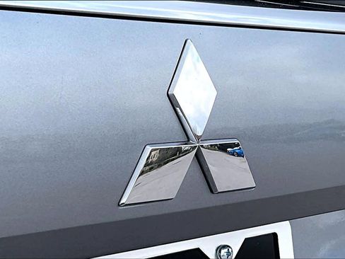 Used 2019 Mitsubishi Outlander SEL image 31