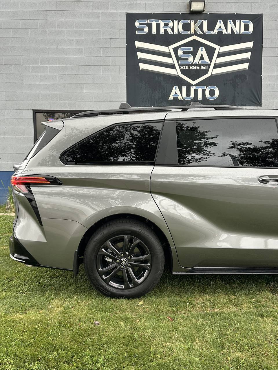 Used 2026 Toyota Sienna XSE AWD/4WD image 6