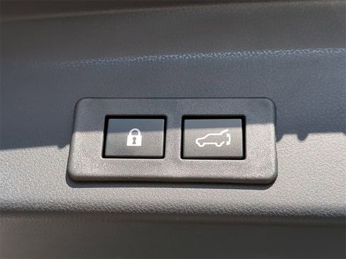 Certified 2026 Subaru Ascent Limited image 10