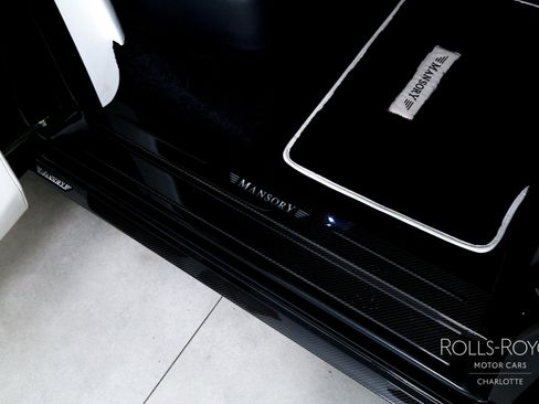 Used 2018 Rolls-Royce Phantom Sedan image 34