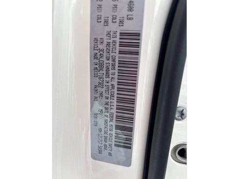 Used 2020 Jeep Compass Latitude w/ Cold Weather Group image 16