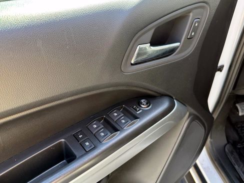 Used 2022 Chevrolet Colorado LT w/ Luxury Package image 16