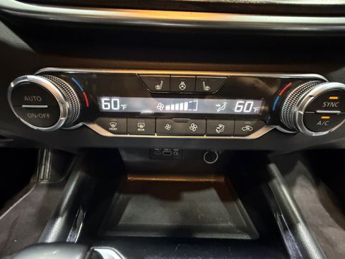 Used 2021 Nissan Altima 2.5 Platinum image 12