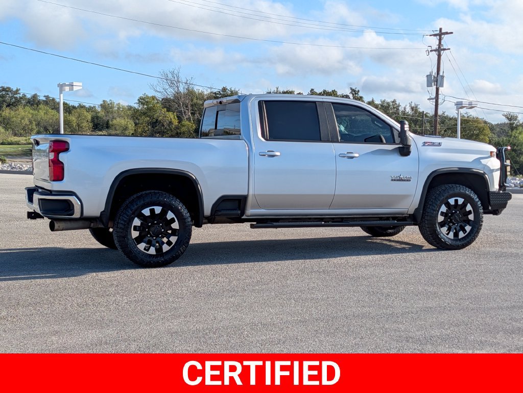 Used 2020 Chevrolet Silverado 2500 LT AWD/4WD image 2