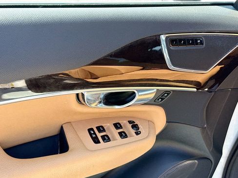 Used 2019 Volvo XC90 T6 Momentum w/ Advanced Package image 19