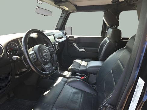 Used 2012 Jeep Wrangler Unlimited Sahara w/ Dual Top Group image 9