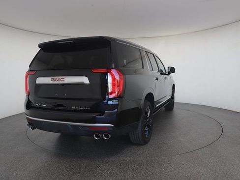 Used 2022 GMC Yukon XL Denali image 16