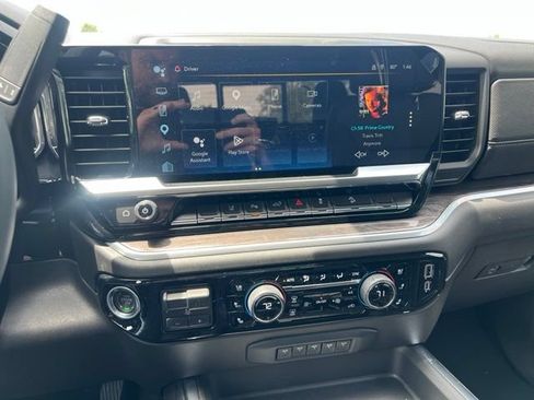 Used 2025 Chevrolet Silverado 2500 LTZ w/ LTZ Plus Package AWD/4WD image 19