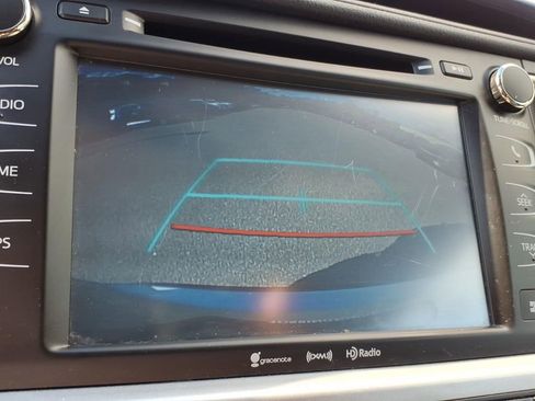 Used 2018 Toyota Highlander XLE AWD/4WD image 30