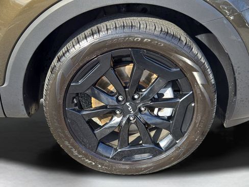 Certified 2023 Kia Telluride S image 6