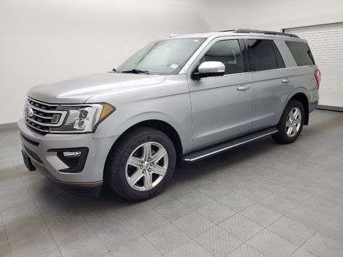 Used 2021 Ford Expedition XLT image 2