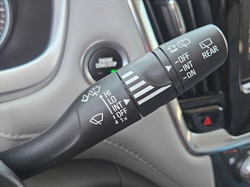 Used 2021 Chevrolet Traverse Premier AWD/4WD image 15