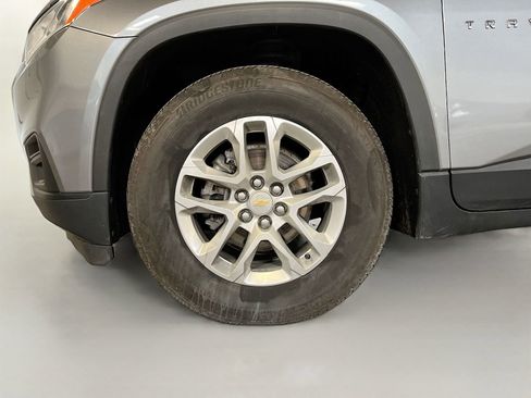 Used 2021 Chevrolet Traverse LS AWD/4WD image 29