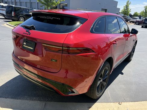 Certified 2026 Jaguar F-PACE R-Dynamic S AWD/4WD image 7