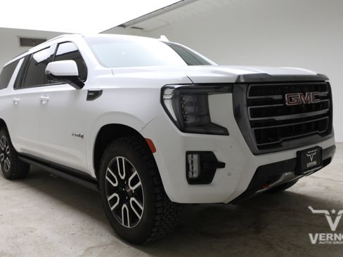 Used 2023 GMC Yukon XL AT4 w/ AT4 Premium Plus Package AWD/4WD image 6