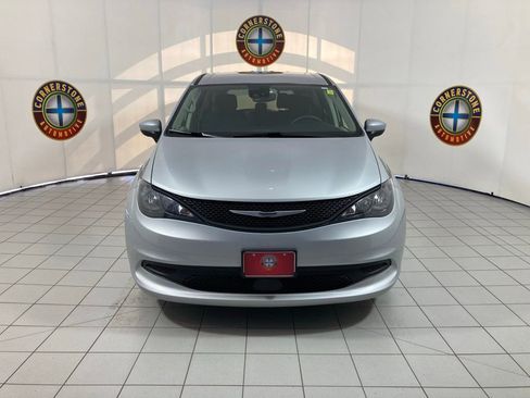 Used 2023 Chrysler Voyager LX FWD image 19