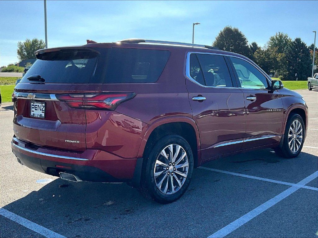 Used 2022 Chevrolet Traverse Premier AWD/4WD image 5