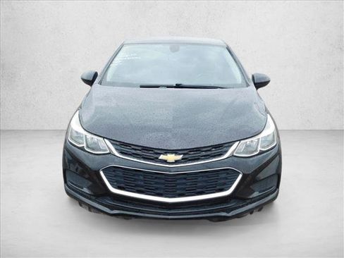 Used 2017 Chevrolet Cruze LS image 2