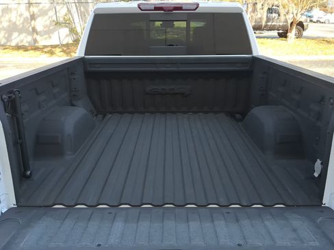 Used 2024 GMC Sierra 1500 AT4 w/ Technology Package image 35