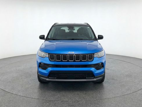 Used 2025 Jeep Compass Limited image 2
