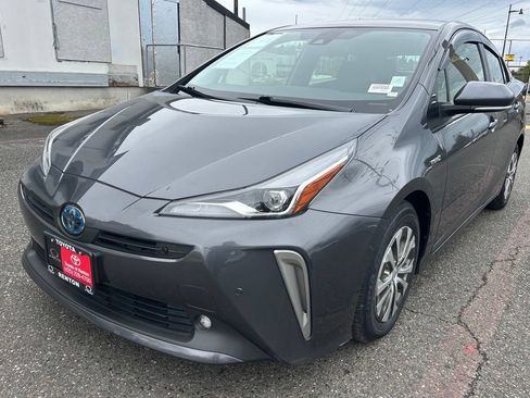 Certified 2022 Toyota Prius LE AWD/4WD image 1