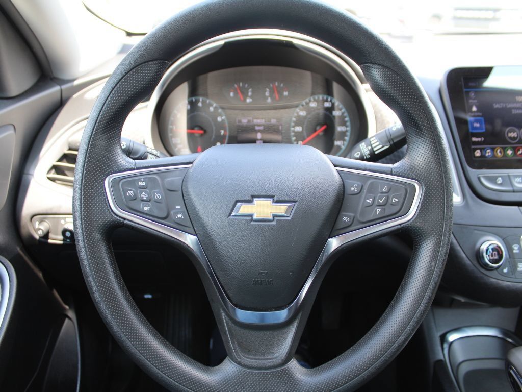 Used 2025 Chevrolet Malibu LT FWD image 14