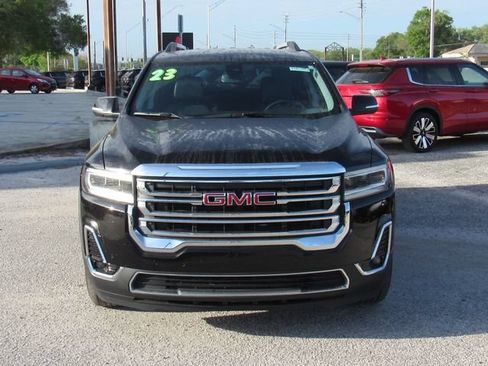 Used 2023 GMC Acadia SLT FWD image 9
