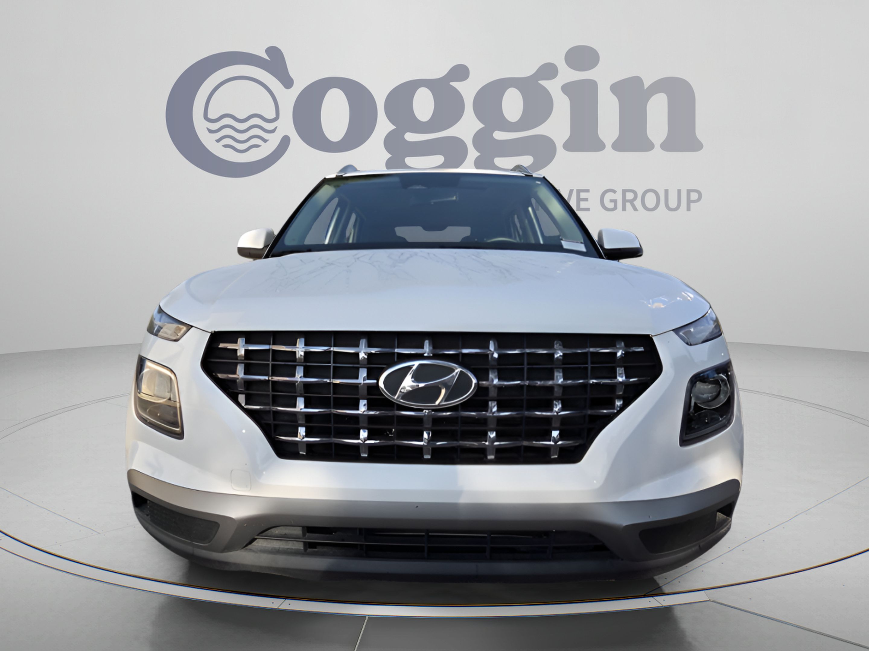 Used 2025 Hyundai Venue SEL FWD image 8