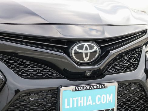 Used 2019 Toyota Camry XSE w/ Driver Assist Package image 5