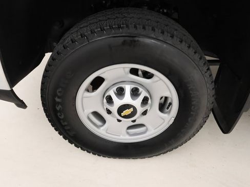 Used 2025 Chevrolet Silverado 2500 W/T w/ WT Convenience Package image 6