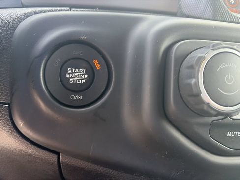 Used 2020 Jeep Wrangler Unlimited Sport S w/ Sun And Sound Package AWD/4WD image 28
