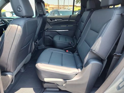 New 2025 Chevrolet Traverse LT w/ LPO, Floor Liner Package image 7